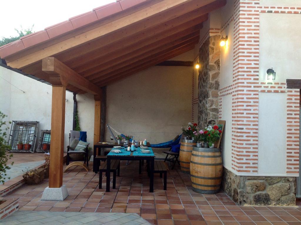 Casa Rural "Hazanas" Adanero Exterior foto